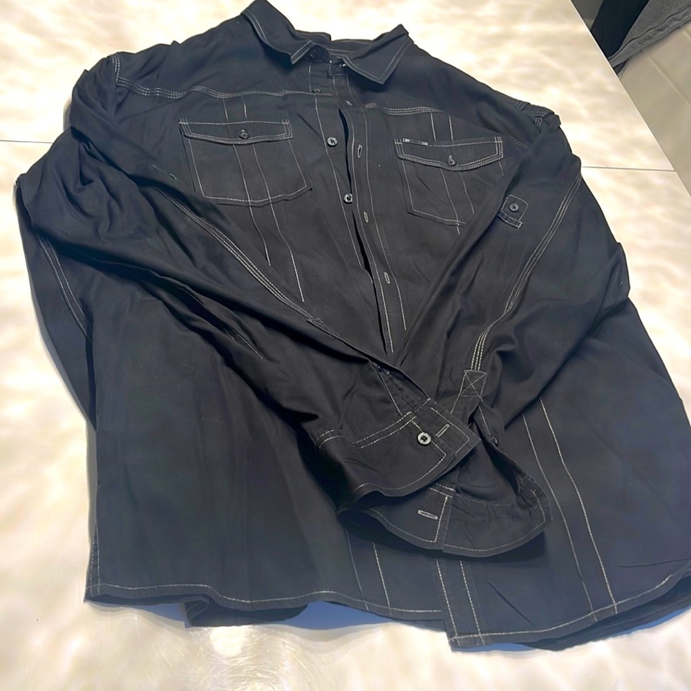 Mens Ecko Unlimited black button down shirt. Size 3XL